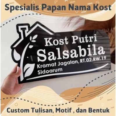 Papan Nama Kost Tulisan Akrilik Timbul Glossy Ukuran 120x80cm
