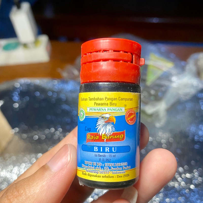 

Pewarna Pangan Cap Burung Warna Biru