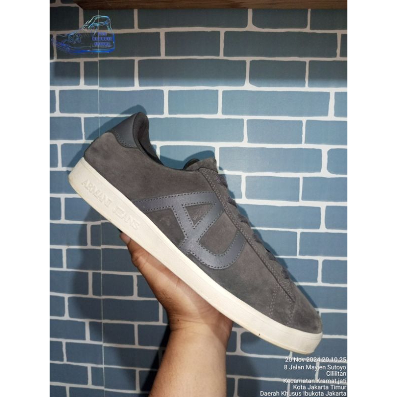 SEPATU ARMANI JEANS