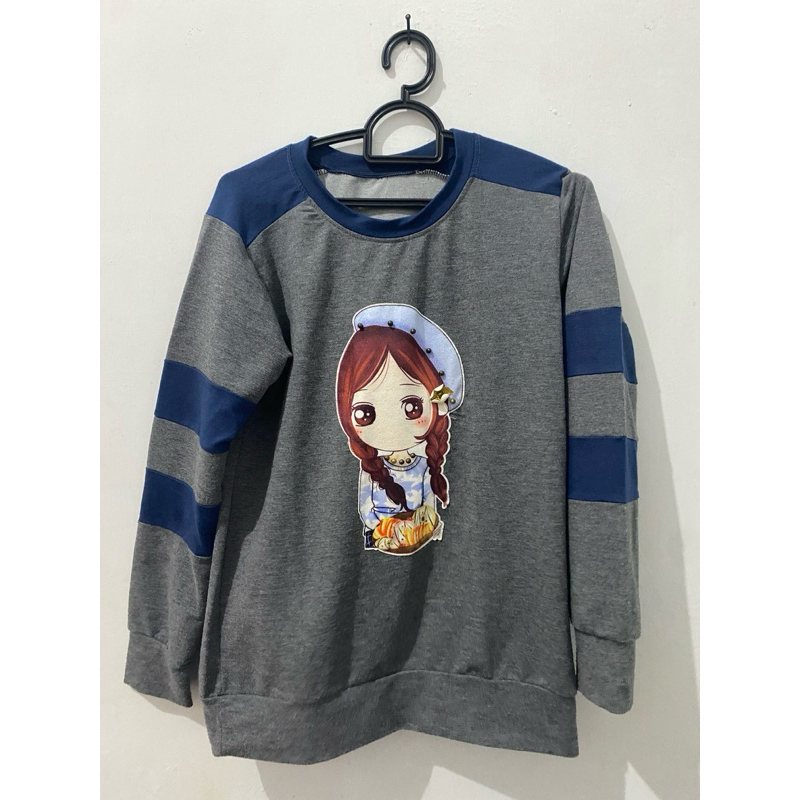 Preloved Sweater Karakter Kartun