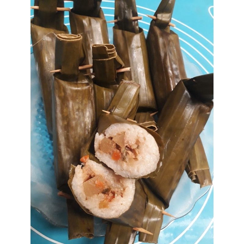 

Arem arem/Lontong Frozen 10pcs/pack isi Ayam Kentang Wortel Halal