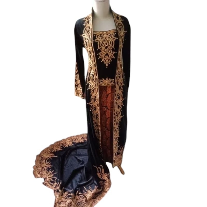Kebaya kutubaru bludru payet tiara ekor NN