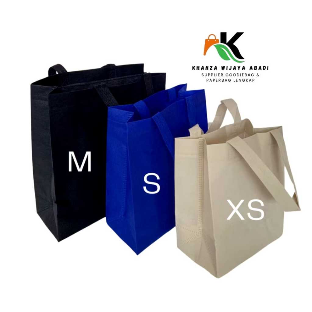 

Spunbond 20x25 / tas spunbond hbpa ukuran 20x25x10 / goodie bag / hampers / souvenir / harga satuan