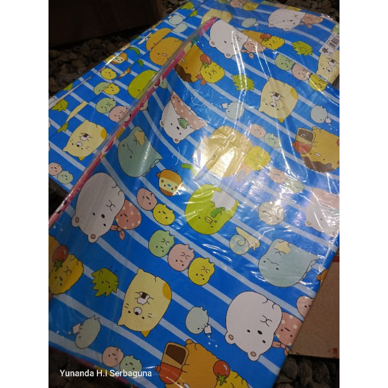 

( 1 pak isi 50 pcs ) KERTAS KADO MOTIV KARAKTER