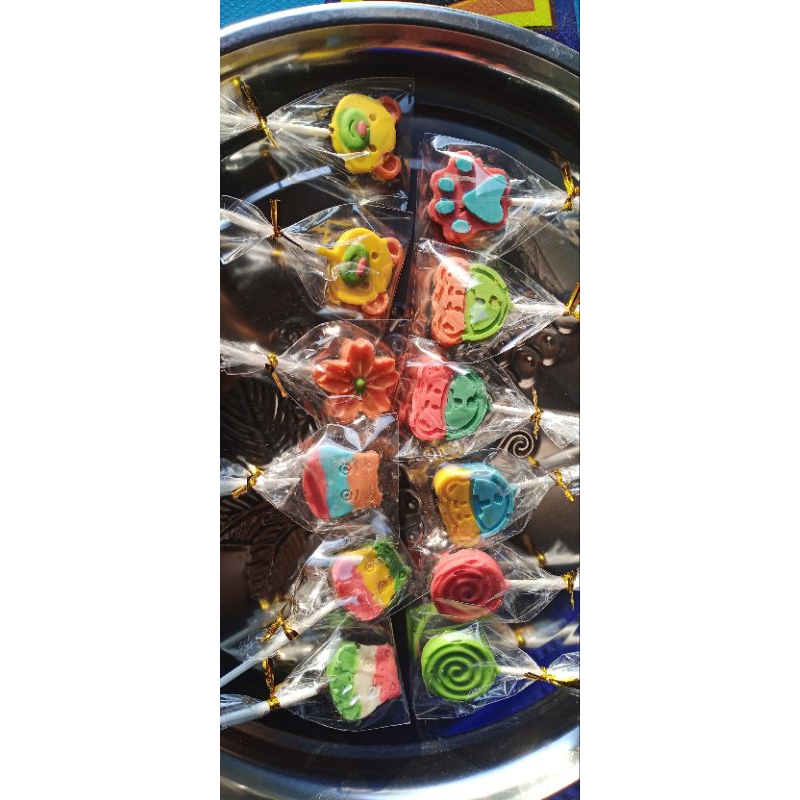 

Ukf5Pc6F4H (Kuliner.Kita) Cokelat Karakter Lolipop 1 Box Isi 36 Jajan Lebaran