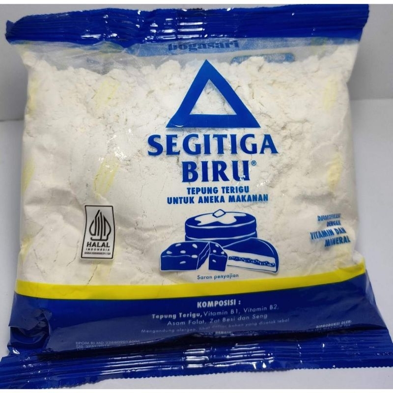 

Tepung terigu segitiga biru 500 gram.