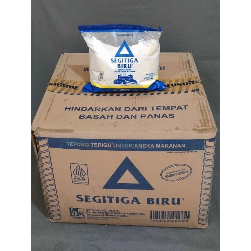 

1 dus tepung terigu kemasan 500 gram. 1 dus isi 20 bungkus.