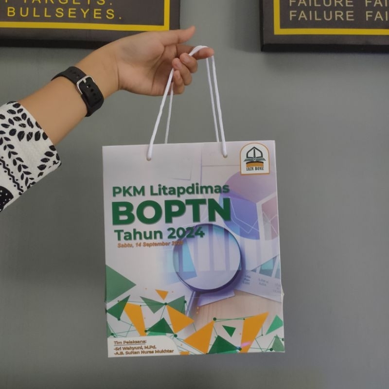 

Paperbag untuk kebutuhan kantor, promosi dll... Bebas custom ukuran dan desain
