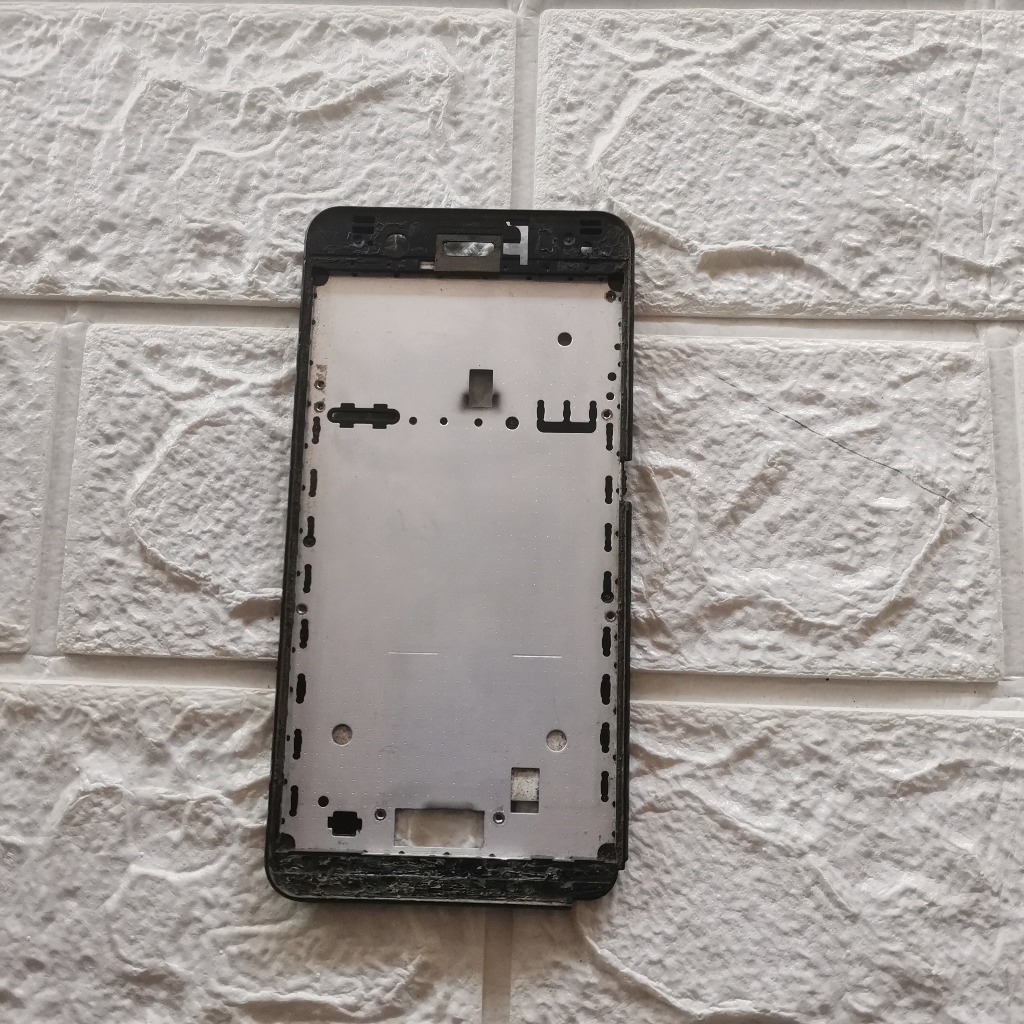Frame Wiko Harry Tatakan LCD Original Copotan - Dudukan Layar HP