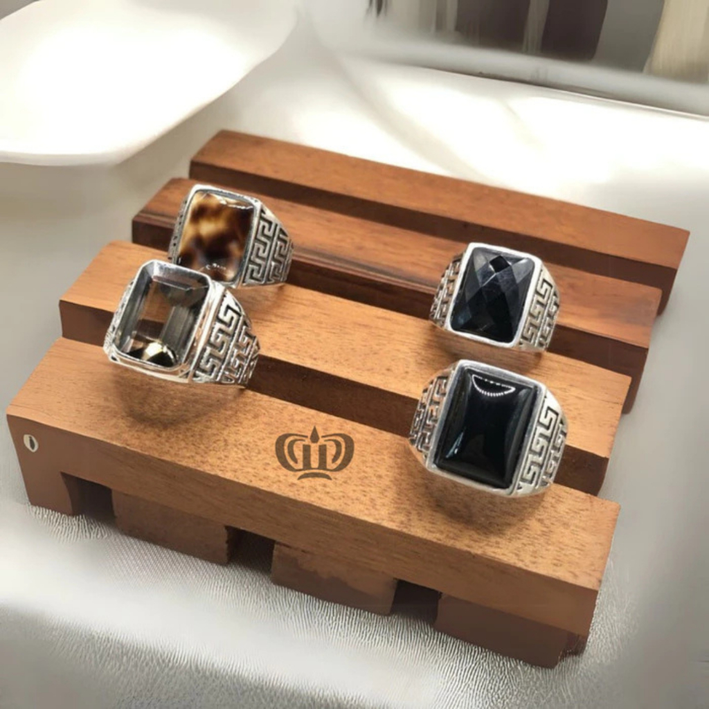 Dewi Souvenir Silver | Cincin Persegi Ukir Samping Perak Bali 925