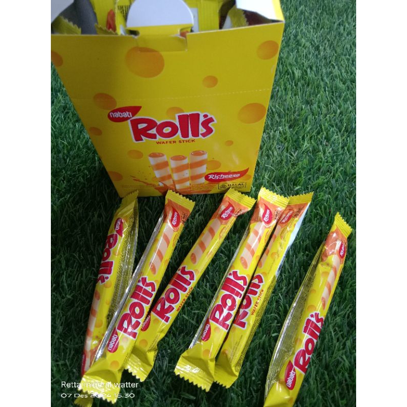 

NABATI ROLLS RICHEESE WAFER STIK ISI 20PCS