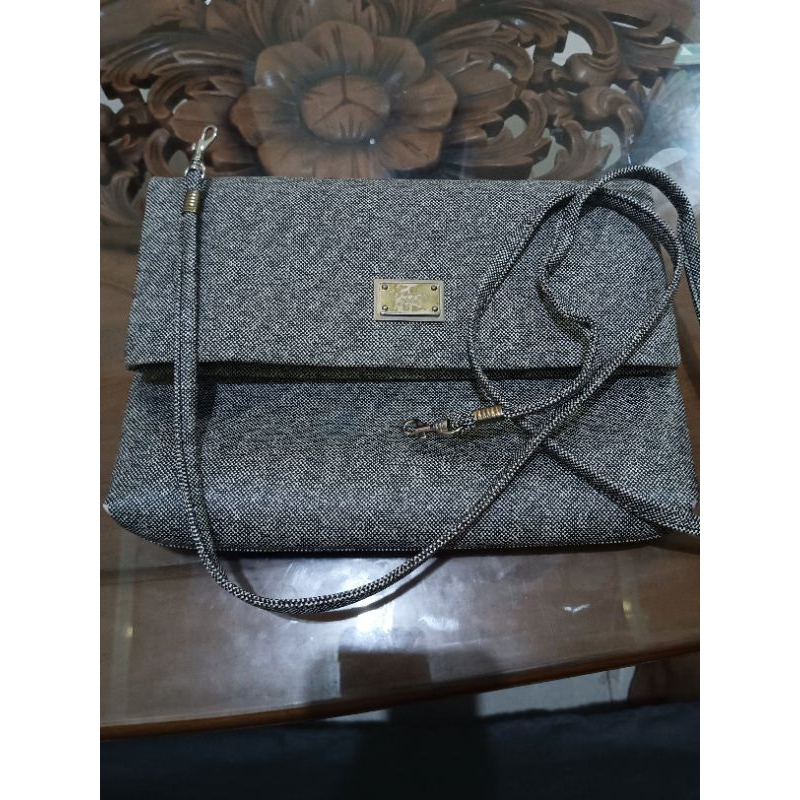 

preloved tas rapat muat agenda ukuran 27*20 harga net/no nego