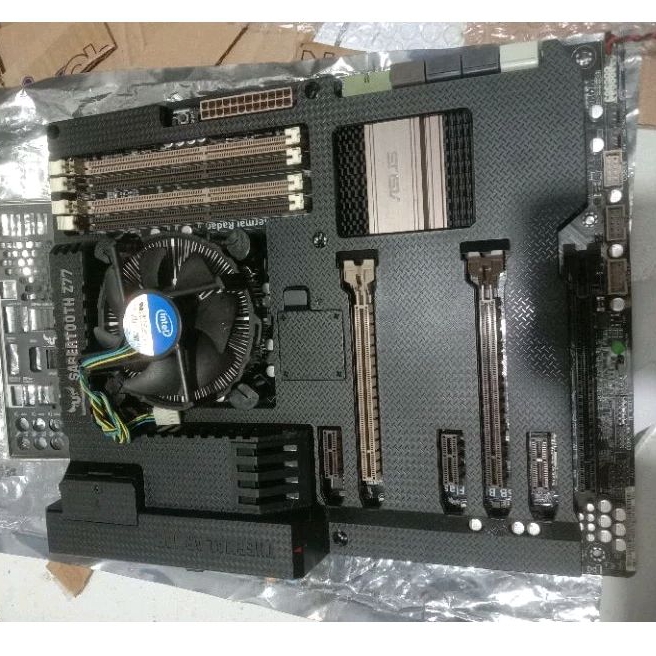 MATHERBOARD GAMING ASUS SABERTOOTH Z77 + PROCESOR INTEL CORE I7 3770K +FAN