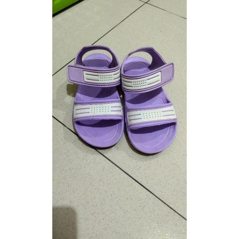 sandal anak size 30 lc waikiki made in turkey
