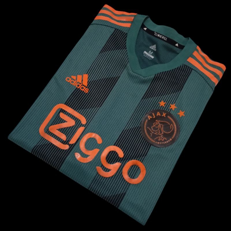 Ajax Away 2019/20 Ls Player Issue