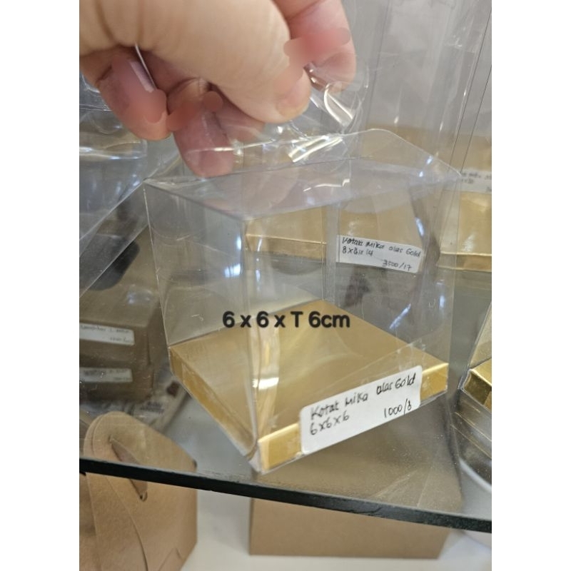 

10PC BOX SOUVENIR MIKA ALAS GOLD