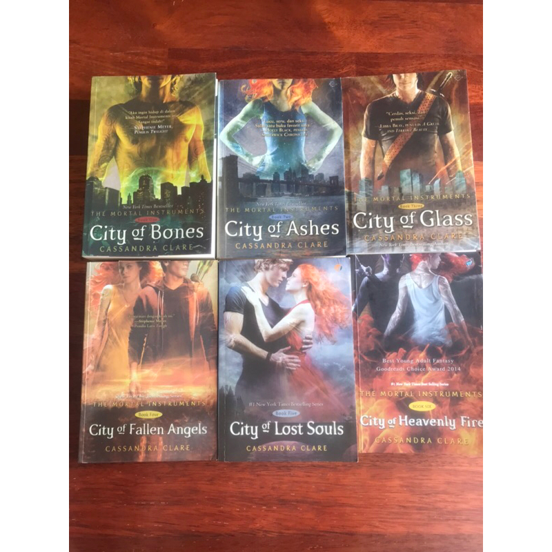 Novel Seri The Mortal Instruments - Cassandra Clare