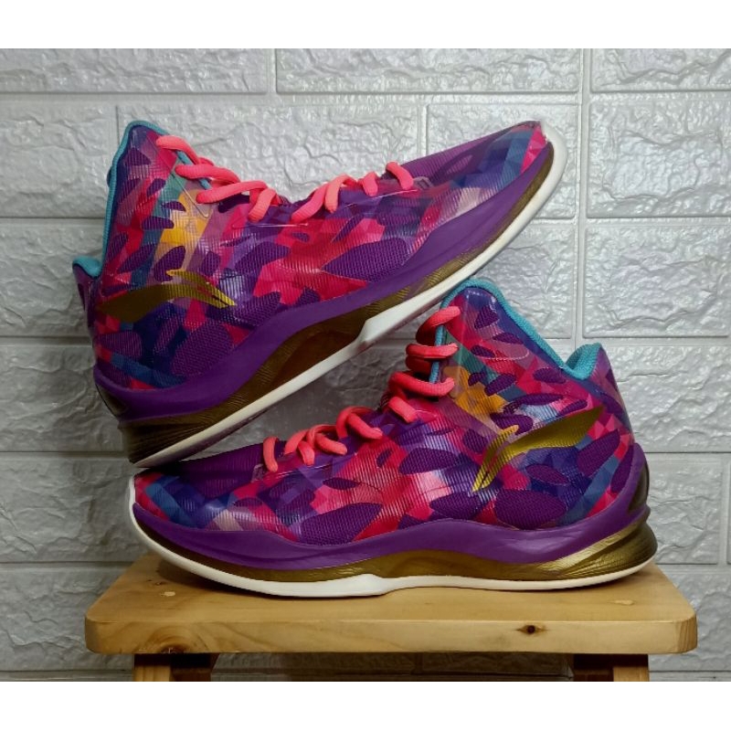 Sepatu Basket Lining Sonic 3