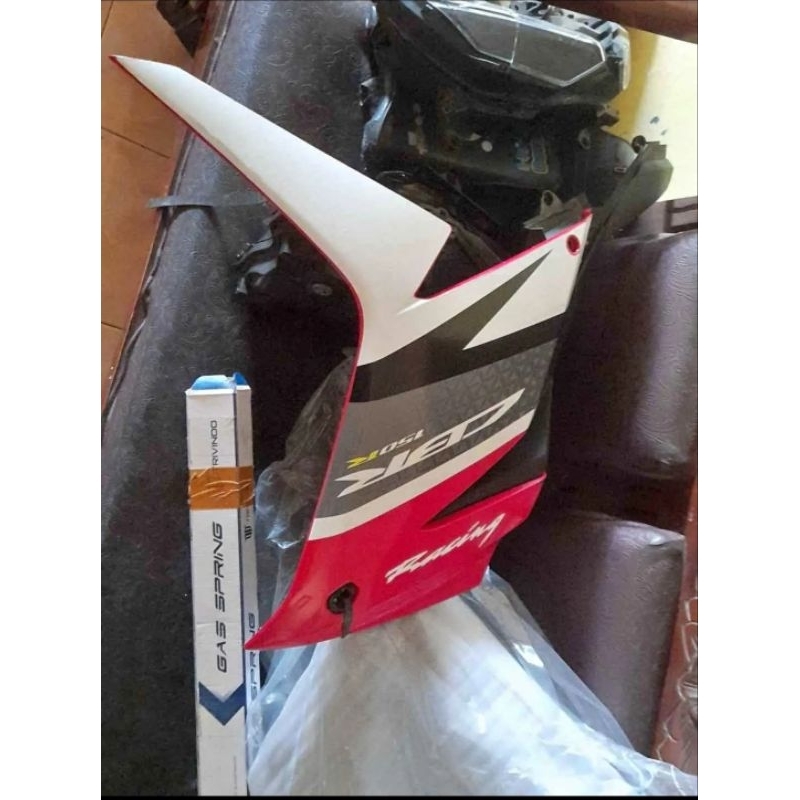 fairing halus luarnya saja sebelah kiri ORI CBR 150R tahun 2017 LED facelit