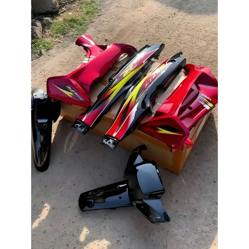 Paket hemat body halus fullset Yamaha fizr sporty merah maroon hitam slebor depan 125z
