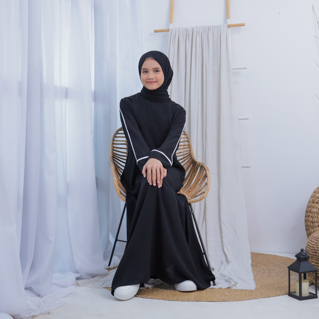 Gamis anak perempuan remaja abaya hitam terbaru usia 6-16 thn bahan crinkle airflow hitam mix putih