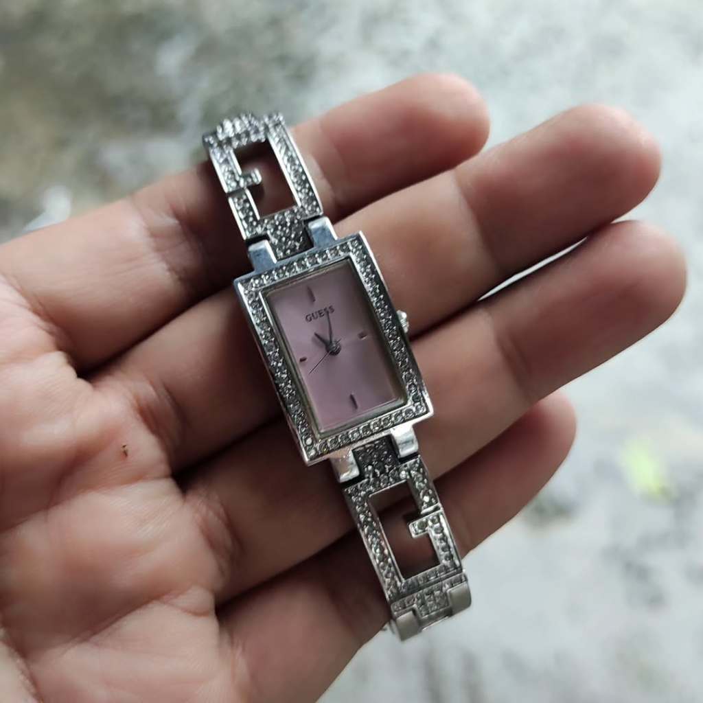 Jam tangan GUESS persegi swarovski preloved