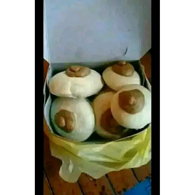 

Kue Tiga Bulat Putih