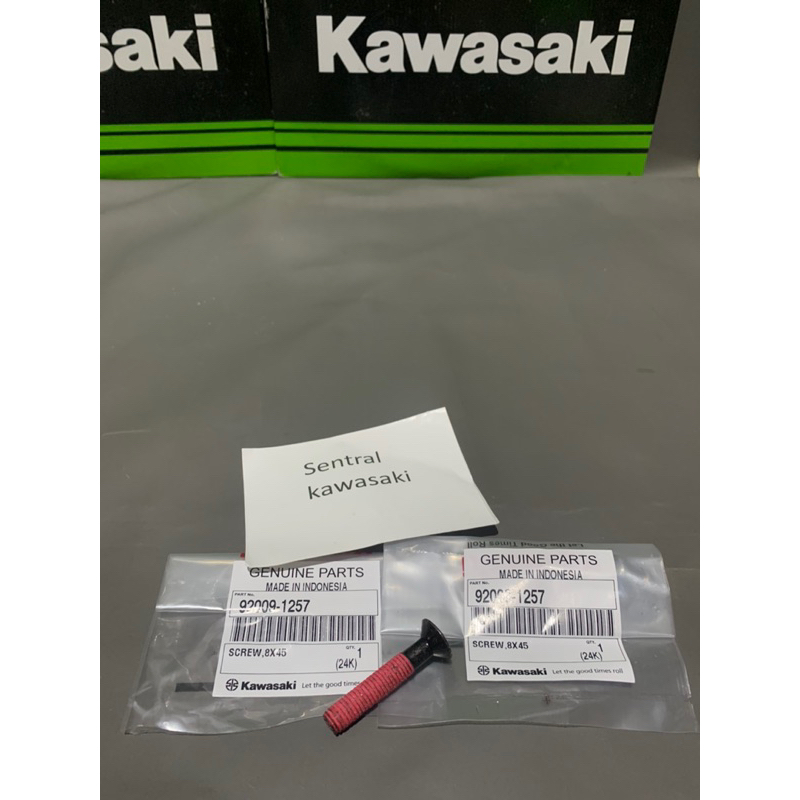 Baut bandul Jalu setanng Kawasaki ninja rr ninja ss ninja r original Screws 8x45