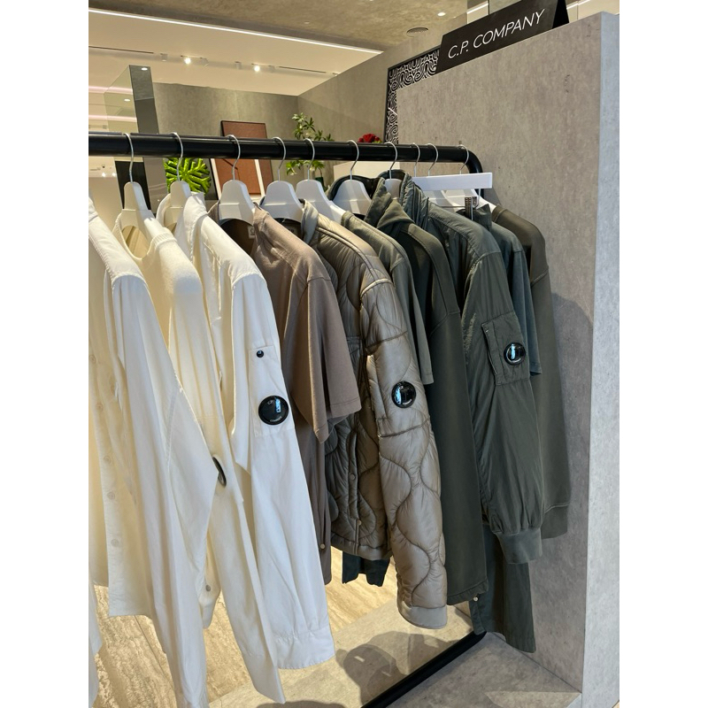 C.P. Company Kemeja Lengan Panjang Wanita