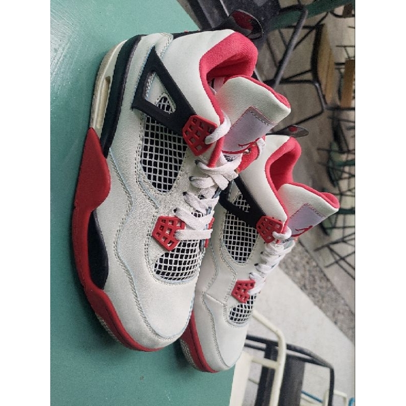 Sepatu Nike Air Jordan 4 Retro "Fire Red", size  41
