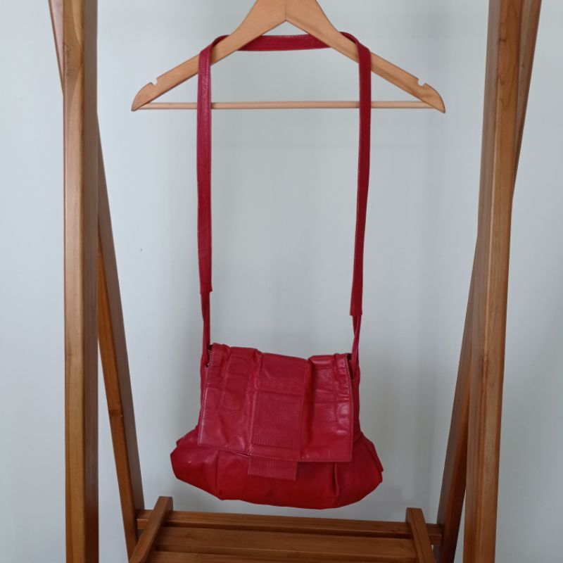 Tas Selempang Wanita Kulas Kulit Asli Merah Cantik