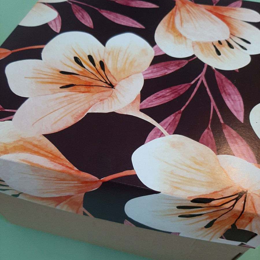 10 Pcs Box Kue Bolu Dus Motif Purple Flower Bahan Corrugated Kotak Brownies Ukuran 25 x 25 x 18 Cm