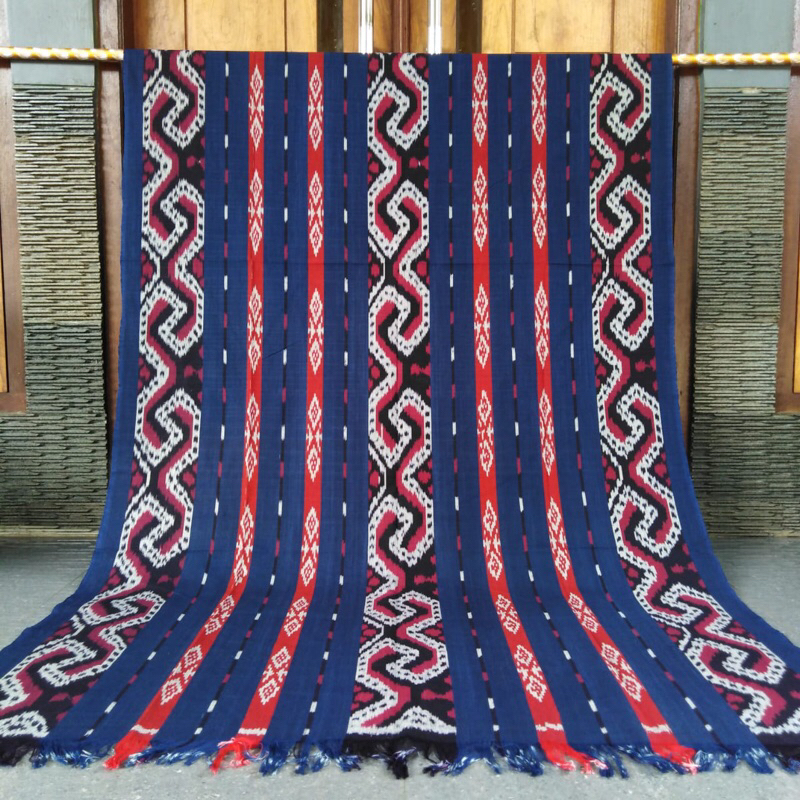 Kain Tenun Ikat Etnik Toraja warna Biru Navy Tenun Troso Jepara