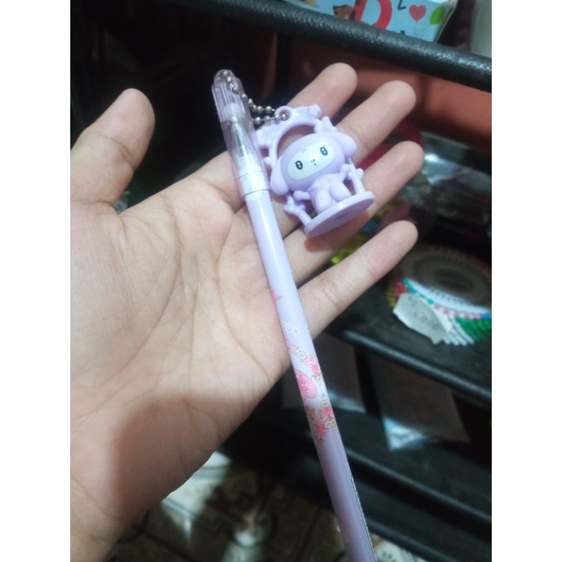 

pulpen cair gantungan lucu