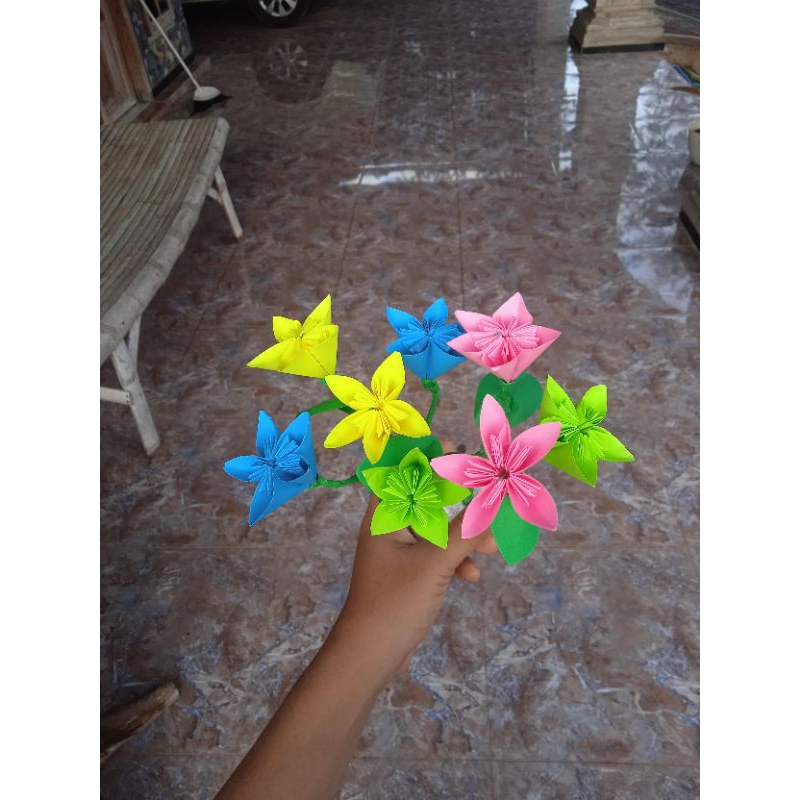 Bunga dari kertas origami