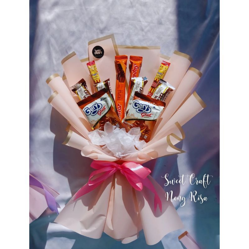 

(Ready) SWEET CRAFT Neng Risa Buket Snack Random Buket Ulang Tahun Buket Wisuda