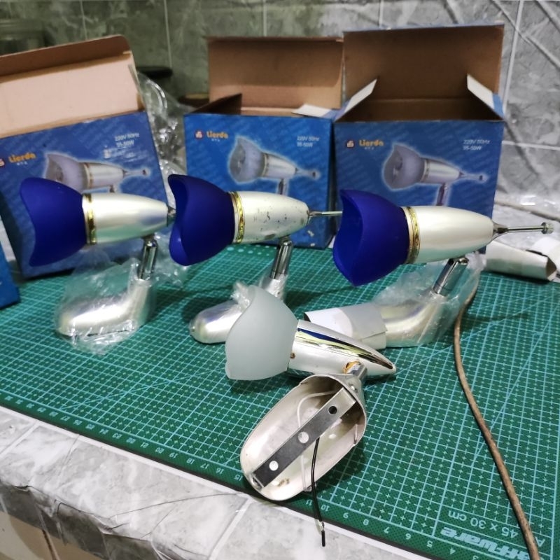 4pcs CAP LAMPU HALOGEN LAMPU MEJA SOROT HIASAN TAMAN BARANG ANTIK