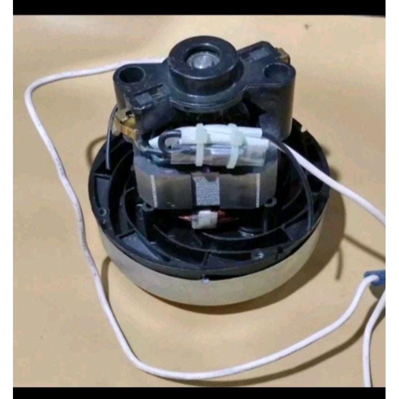 Dinamo Vacum Cleaner 300w