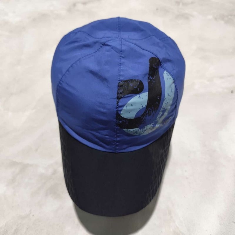 Topi outdoor hiking gunung Deuter biru