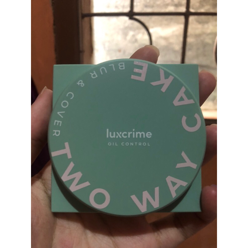 Preloved New Luxcrime Two Way Cake shade Custard