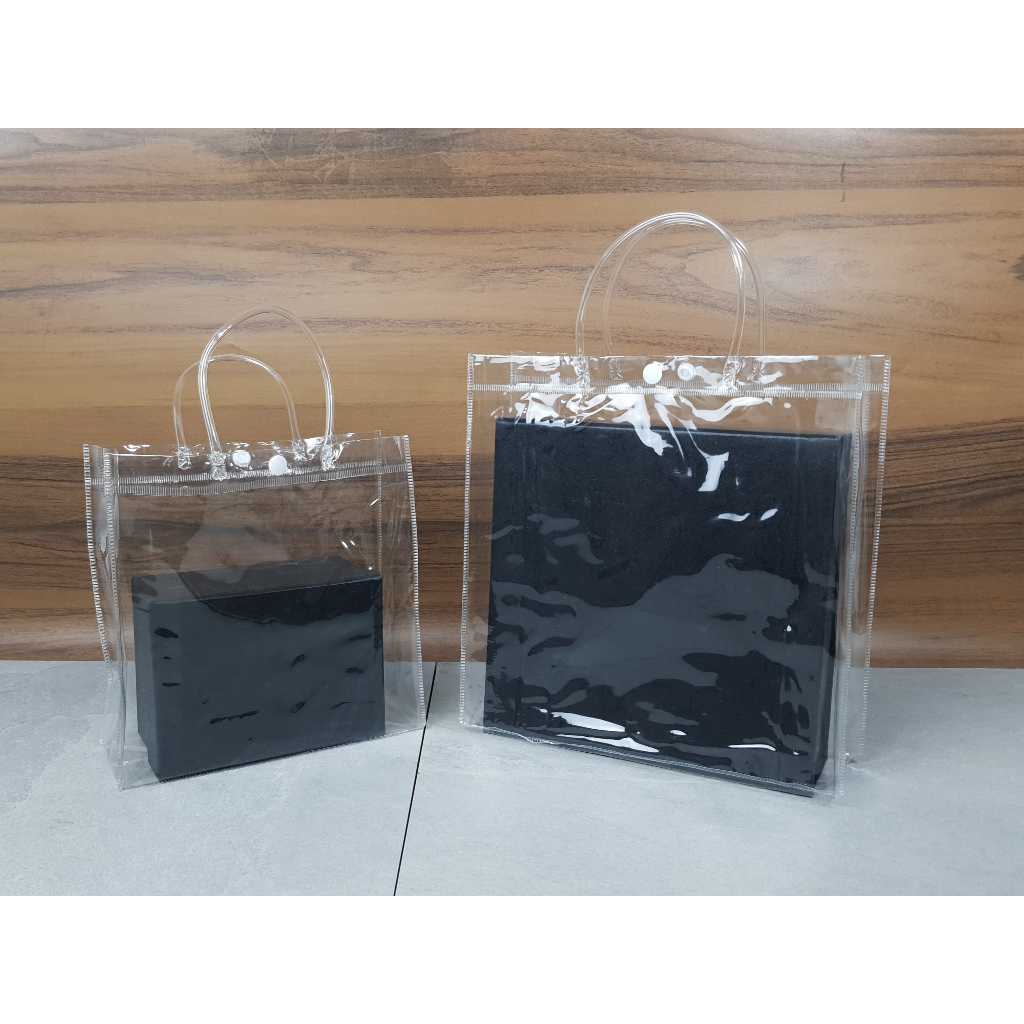 

Tas Mika Transparan Uk 20x20x8cm & 25x25x9cm