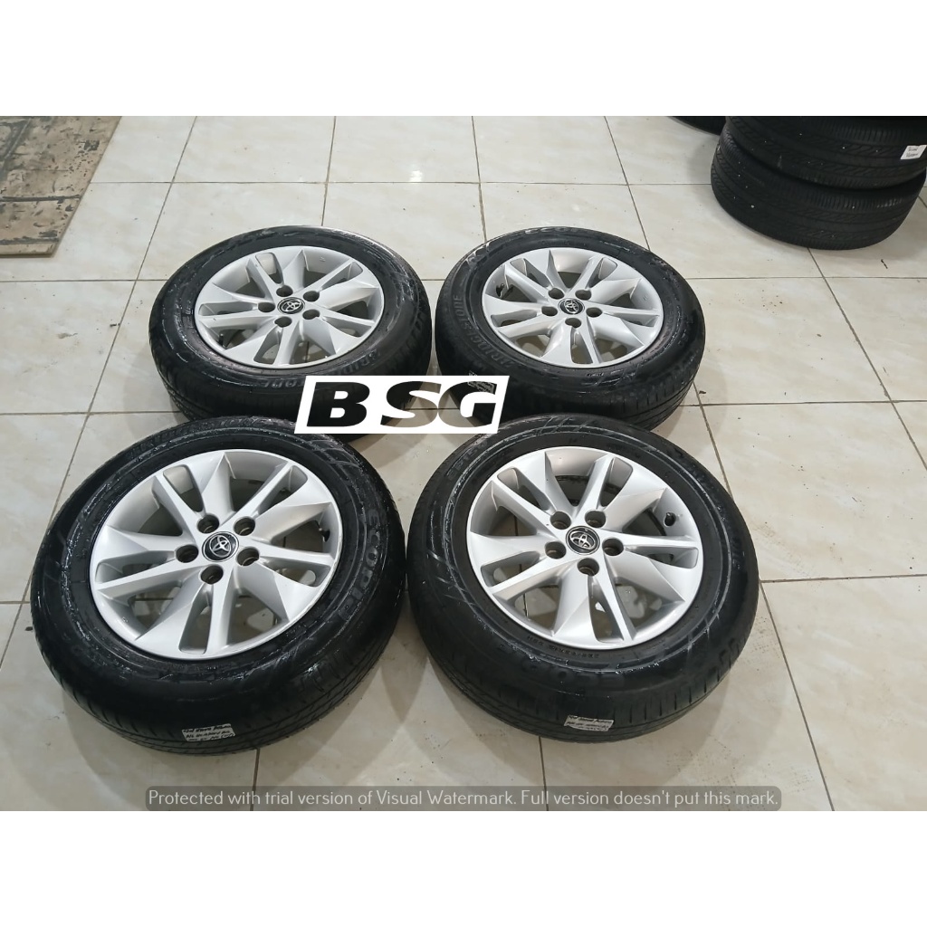 VELG MOBIL BEKAS STD INOVA REBORN R16X6 5X114,3 ET 30 SILVER + BS(2023) 205 65 R16(70%)