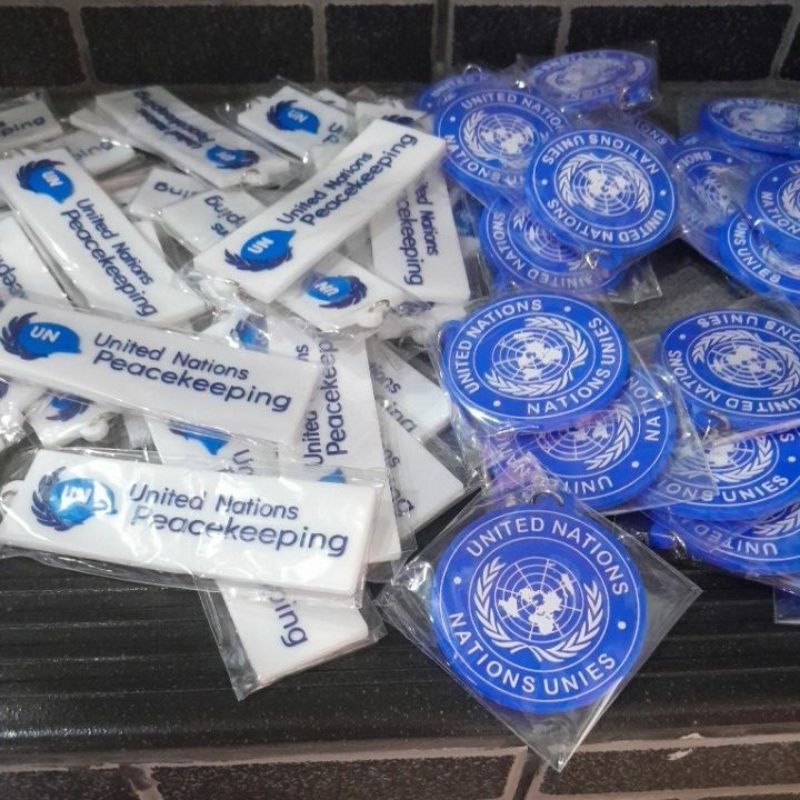 Gantungan kunci united nation peacekeeper