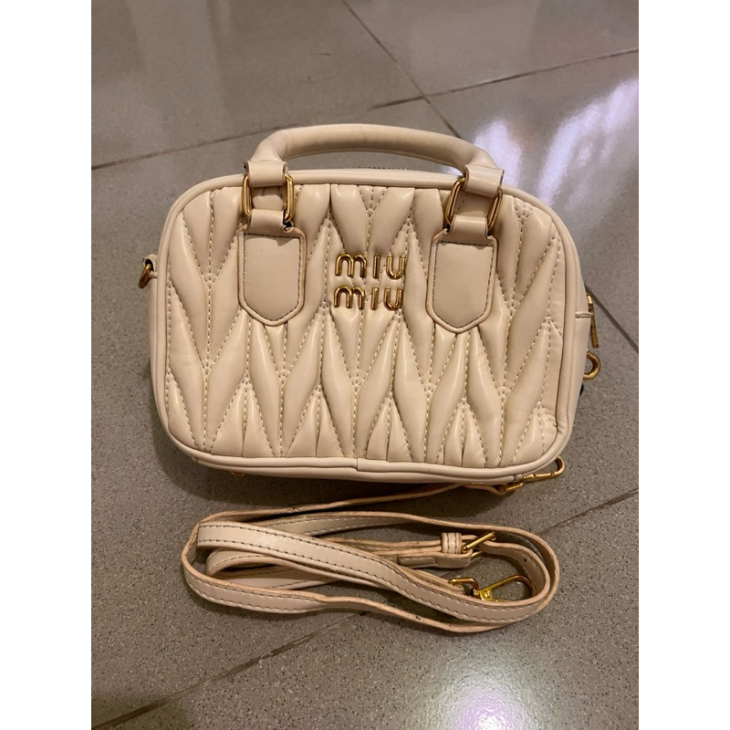 Tas Tangan Kulit Miu