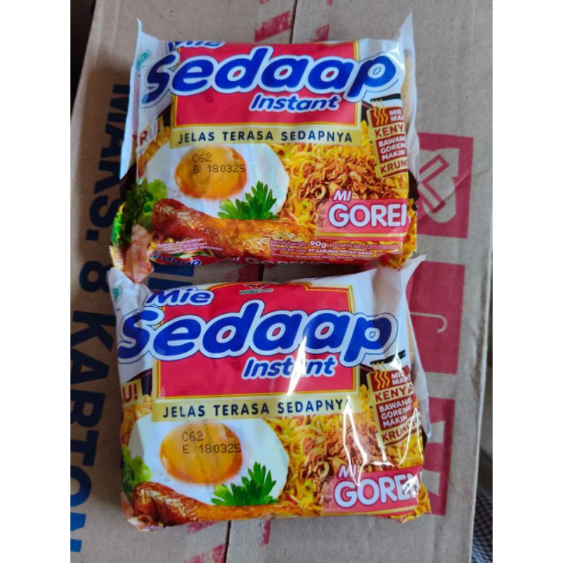 

mie instan sedap goreng / soto3pcs