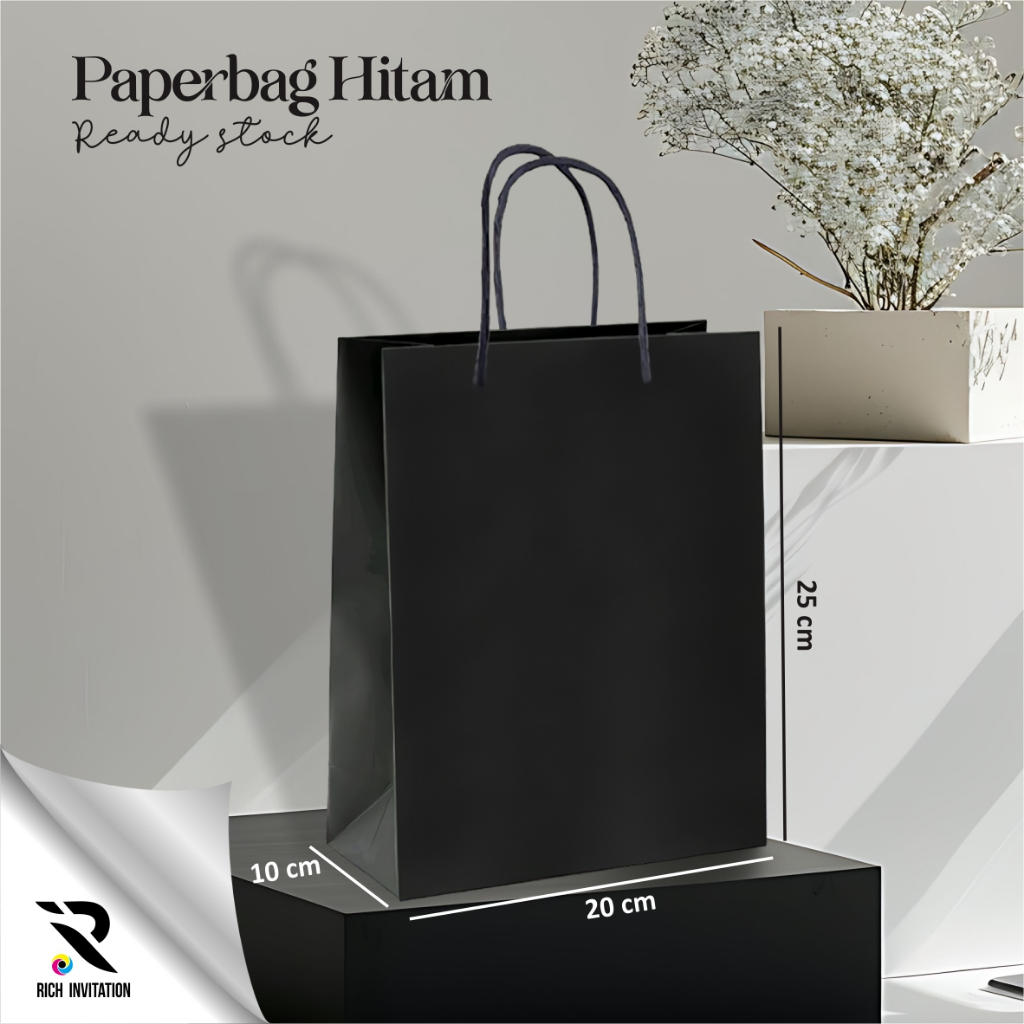 

[12PCS] PAPER BAG HITAM POLOS READY STOK - TAS SOUVENIR PERNIKAHAN UKURAN 20 X 25 X 10 CM