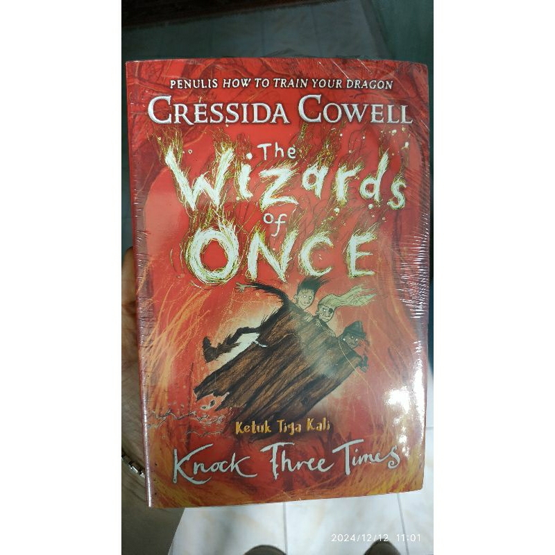 Obral Buku Cuci Gudang - Obral Novel Cuci Gudang ORI - Knock Three Times by Cressida Cowell (Seri Th