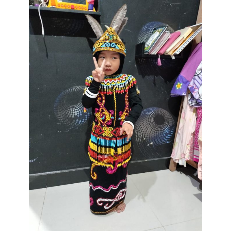 PAKAIAN ADAT DAYAK ANAK PEREMPUAN UKURAN SD EKSLUSIF VARIAN