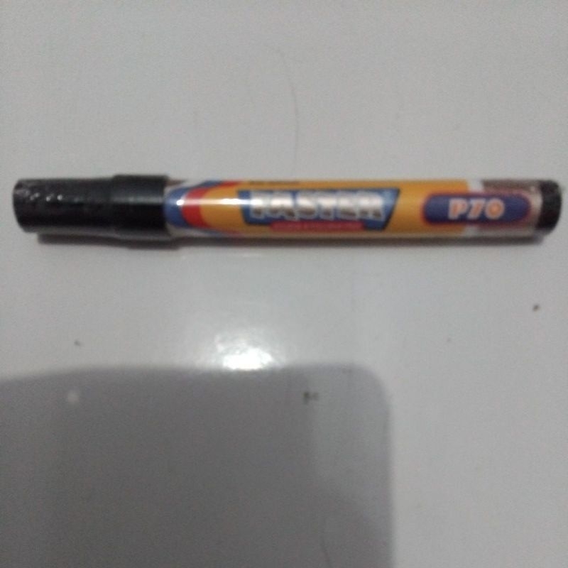 

SPIDOL PERMANENT MARKER / SPIDOL TIDAK BISA DIHAPUS MERK FASTER TYPE P70 WARNA BIRU DAN HITA