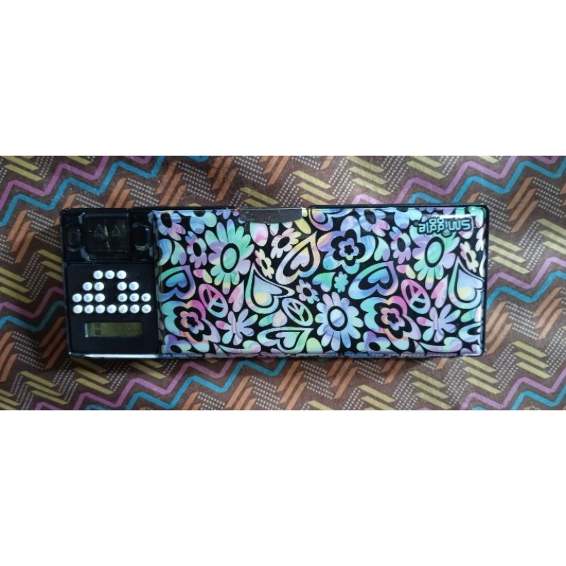 

kotak pensil smiggle kalkulator
